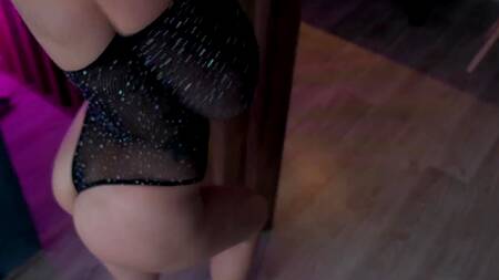 Молоденькой сучке захотелось ощутить крепкий член тугой анальной дыркой