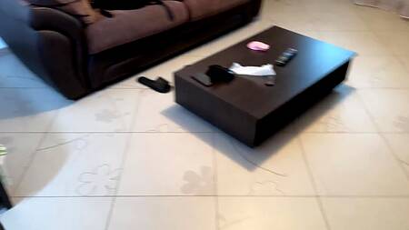 Вставил член в мокрую киску неопытной сестры вместо ее новенького дилдо