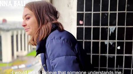 Русская цыпочка взяла в рот хуй соседа, чтобы отомстить неблагодарному бойфренду