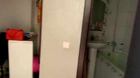 Пьяная русская девушка хочет грязного секса с камшотом прежде чем ее вырубит