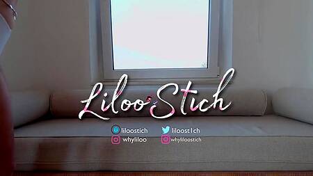 Шустрая малышка трясет красивой попкой на крепком члене и ждет кремпай