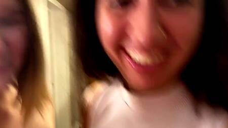 Бурная русская оргия развратных студентов, где будет выебана каждая не скромная телочка