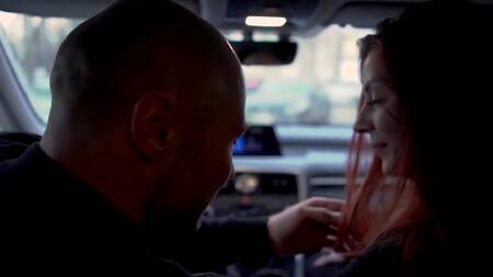 Пьяная московская девушка захотела отсосать в машине вместо фотосессии