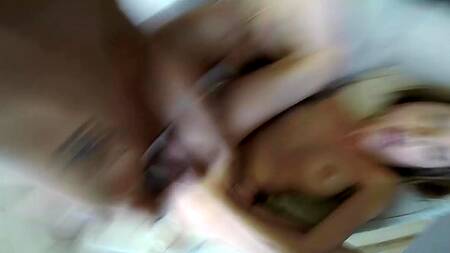 Снял жаркий анальный инцест с красоткой сестрой на новенькую камеру