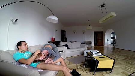 Снял жаркий анальный инцест с красоткой сестрой на новенькую камеру