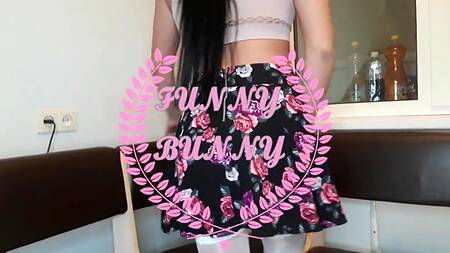 Парень с большим членом позаботился о каждой дырке жопастой брюнетки пока она застряла