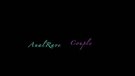 Трахнул в жопу стройняшку подружку толстым хуем, не отвлекая от просмотра кино