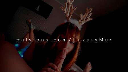 Первоклассный новогодний отсос от рыженькой шалуньи, которой наконьчали полный рот