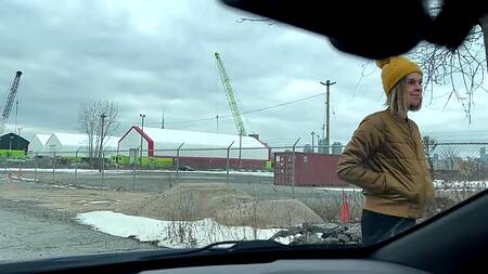 говорит, что готова кончить и разрешает ему кончить внутрь киски на 09:36. Сперма вытекает из сочной писи крупным планом на 10:01   Модель:Serenity Cox  Категория: зарубежное