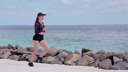 Восхищенные стоны грудастой красавицы от пылкой ебли раком после классного минета