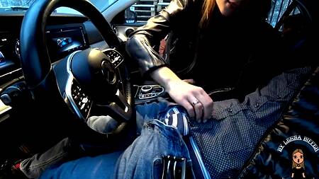 капля упала на рубашку мужику, на что он возмутился, и сказал слизнуть и глотать сперму поскорее на 11:37   Модель:Leksa Biffer  Категория: русское