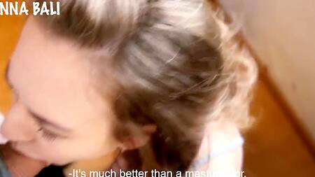 Сучка просит её пошлёпать по попке с 06:24; придушивает себя на 06:30; трах на подоконнике крупным планом на 07:11; дрочит член брату на 07:57, 08:45   Модель:Anna Bali  Категория: русское