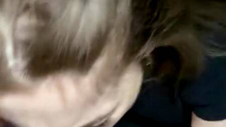 Отдолбил раком наглую соседку по купе большим хуем за то, что заняла его место