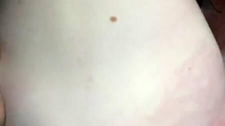 Отдолбил раком наглую соседку по купе большим хуем за то, что заняла его место