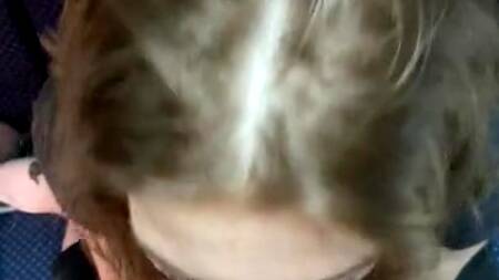 Отдолбил раком наглую соседку по купе большим хуем за то, что заняла его место