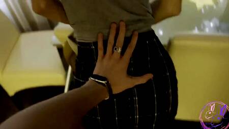 Сексуальная горничная подрабатывает киской, трахаясь с мужем хозяйки