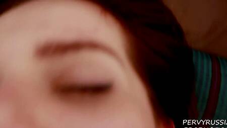 Миниатюрные голые студентки ебутся с одногруппником из-за домашки и очень большого члена