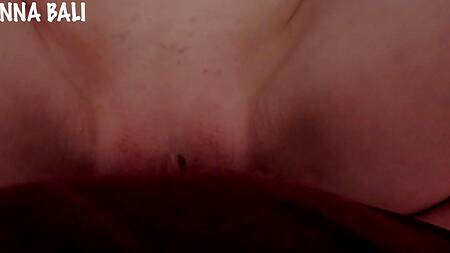 Напуганная голая девушка прячется от грозы на крепком члене соседа, трахаясь от первого лица