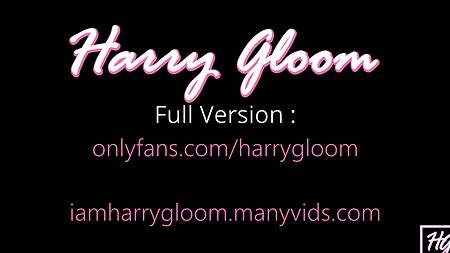 Рыжая неформалка бесстыдно ебется в каждое отверстие на своем сексуальном теле