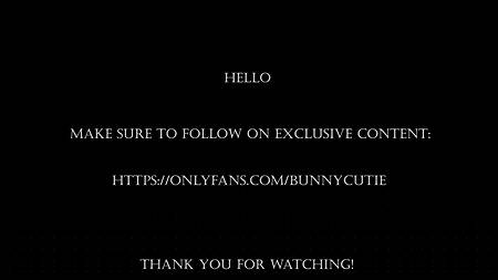 Красотка не носит трусики и потому ее так хочет выебать лучший друг после кунилингуса