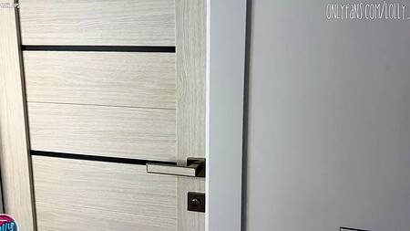 Грудастая русская студентка пришла переиздавать сосание, предлагая учителю оценить и ее пизду