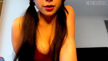 Грудастая русская студентка пришла переиздавать сосание, предлагая учителю оценить и ее пизду