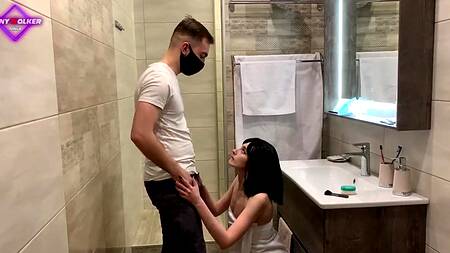 Красотка снова опоздает на работу, ведь парню снова захотелось трахаться