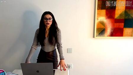 Новая училка по математике шикарно ебется со студентом и очень плохо преподает свой предмет