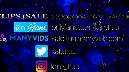 Блондинка приехала к друзьям в гости. чтобы заняться сексом втроем на камеру