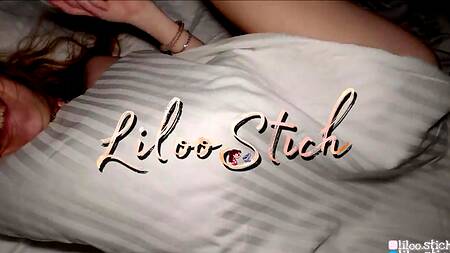 Рыжая тёлка перевозбудилась и охирела от кайфа, пока ебарь бурил её письку