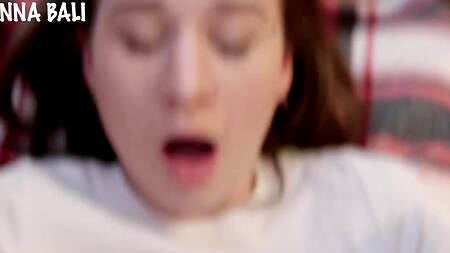 Брату очень повезло, ведь сестра предоставила ему и секс игрушку, и свою киску