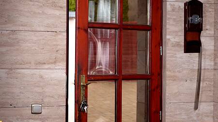 Дикая оргия с двойным проникновением вместо привычного семейного обеда