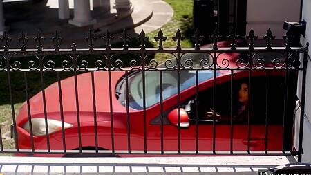 Молодая красотка хотела подработать и снова пришлось ебаться за деньги, но ей это дико понравилось