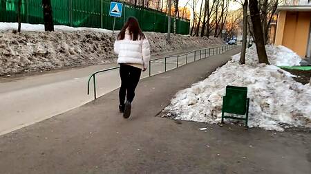 Благородный пикапер заслуживает на глубокий минет от едва знакомой девушки