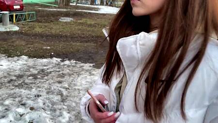 Благородный пикапер заслуживает на глубокий минет от едва знакомой девушки