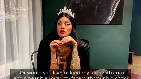 Русская королева красоты ебется в анал за большие деньги и играет со спермой во рту