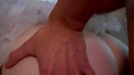 Балериной с большими сиськами стать не получилось, а вот анальной шлюшкой вполне