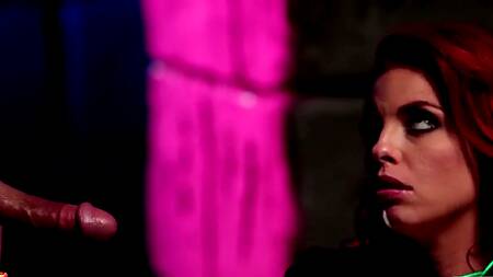 Порно филь: Бэтмен против Супермена XXX: порнопародия с русским переводом