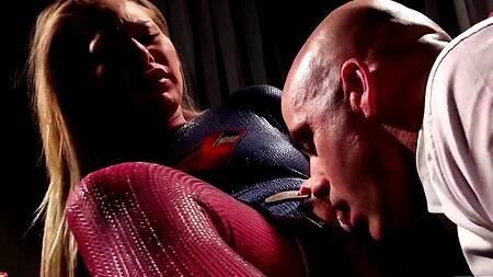 Порно филь: Бэтмен против Супермена XXX: порнопародия с русским переводом