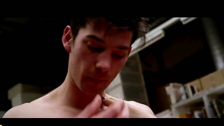 Студент в библиотеке трахает рыжую художницу