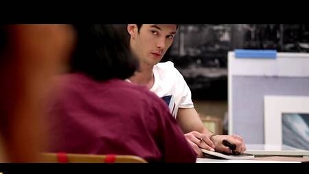 Студент в библиотеке трахает рыжую художницу