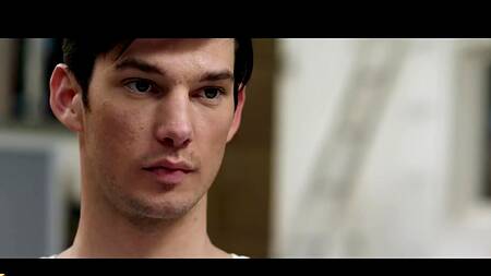 Студент в библиотеке трахает рыжую художницу