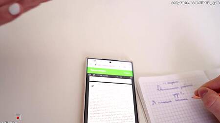 Красивую училку в сексуальном белье с чулками пришлось нежно трахнуть за четверку