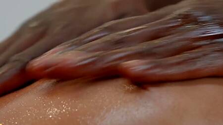 Эротический массаж от негра с большим членом