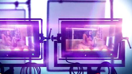 Девка побеждает мужика в поединке и овладевает его членом