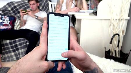 Поимели русскую студентку в два хуя, устроив двойное проникновение для узких дырочек