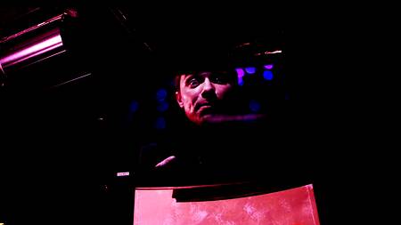 Задержание рыжей красотки с применением гигантского члена размером с дубинку