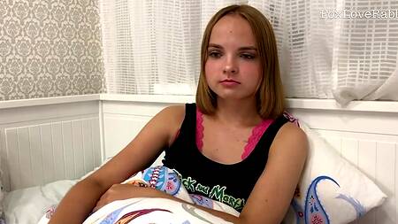 Братик накончал в рот миленькой сестре после откровенных разговоров о сексе