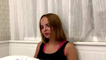 Братик накончал в рот миленькой сестре после откровенных разговоров о сексе