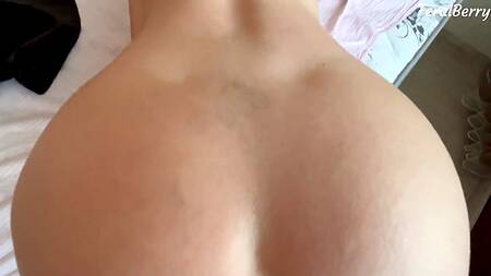 Наполнил спермой анал грудастой русской в сексуальном белье после разминки попки пальцем